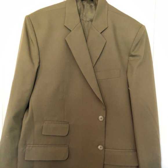 Two Tailor made suits - Picture 2 of 6